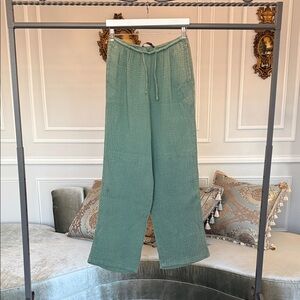 FB SISTER PANTS SIZE M Green Textured Wide-Leg Pants